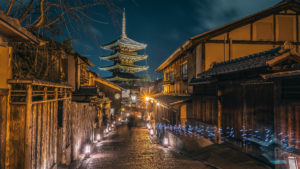 【京都 東山花灯路】 春を知らせる京都の幻想的な夜