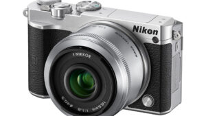 ミラーレス「Nikon 1 J5」 正式発表！4K動画撮影・単焦点レンズキットなど　デザイン一新！