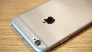 今日4月4日は「皆既月食」 iPhoneの標準カメラで月を撮影する方法