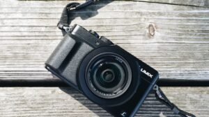 高級コンデジ「Panasonic  LX100」で月を試し撮りしてみた