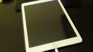 購入して一週間のiPad Air2がいきなり電源が入らなくなった。その対処法とは・・